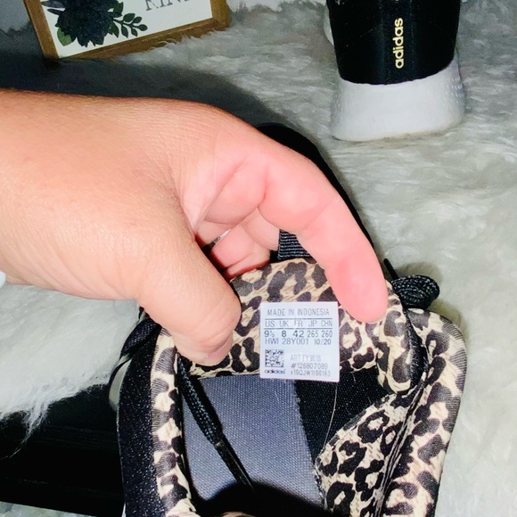 Adidas Leopard Print Size 9.5 - Picture 13 of 13